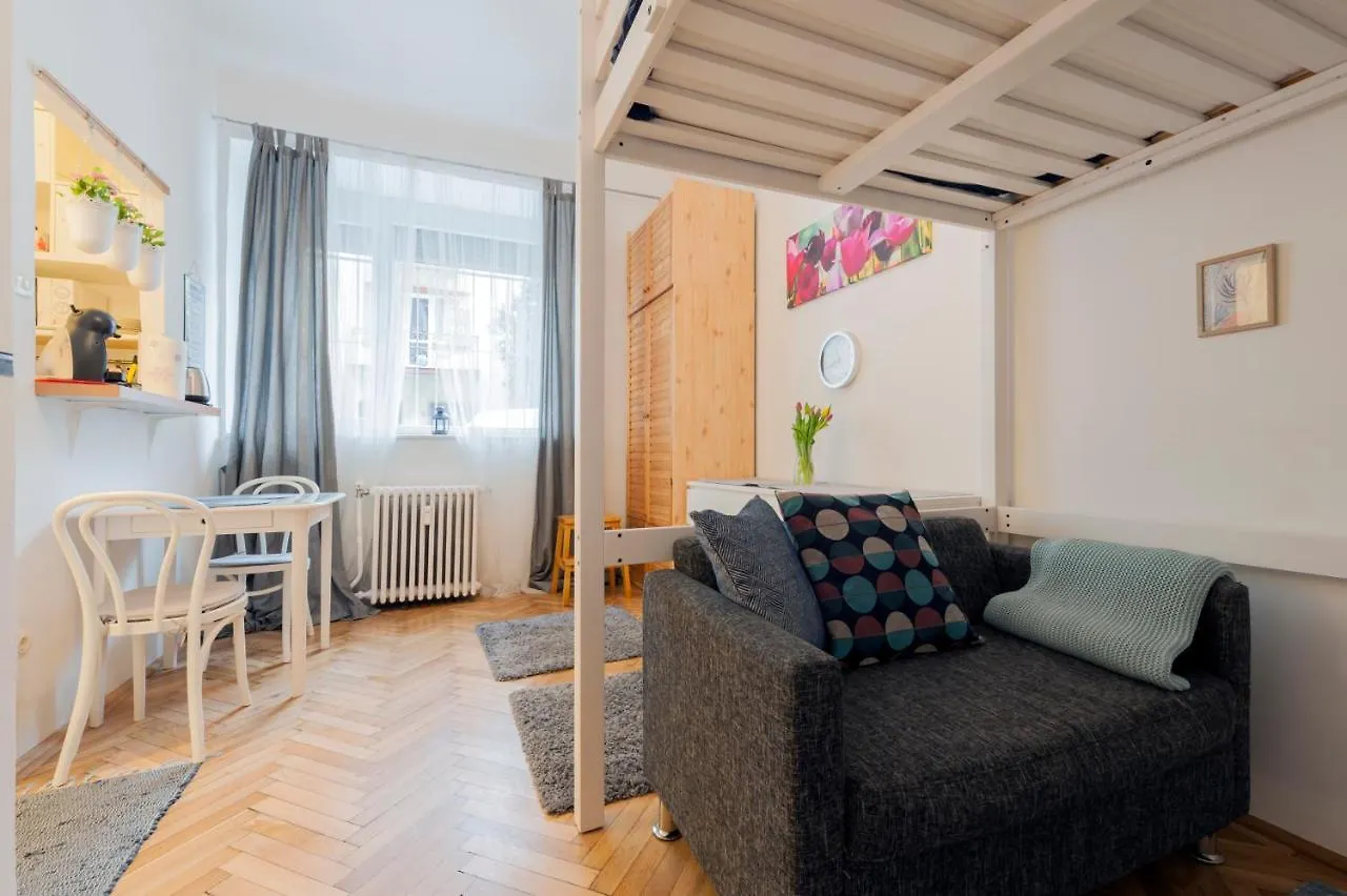B24 Cosy Small Flat At Center contacts