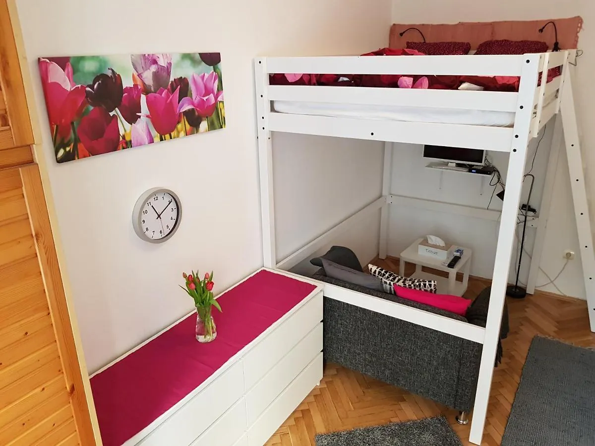 B24 Cosy Small Flat At Center Apartment Budapest Hungary